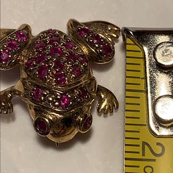 Ruby silver frog brooch beautiful unique rare find - Picture 8 of 11